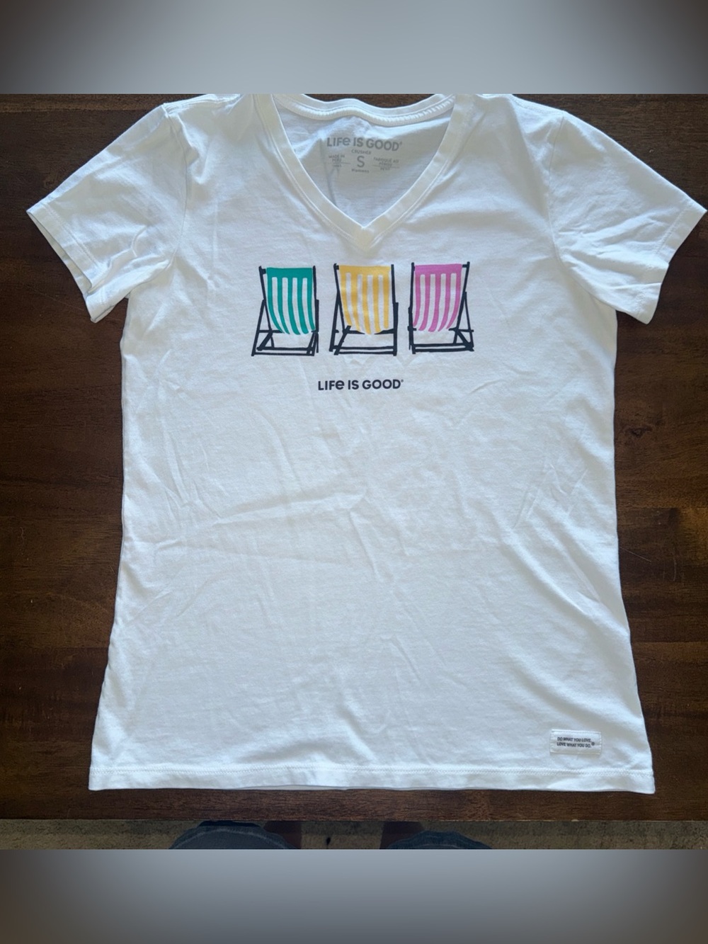 Life is Good White Short Sleeve Crusher T Shirt Beach Chairs V Neck Cotton S
